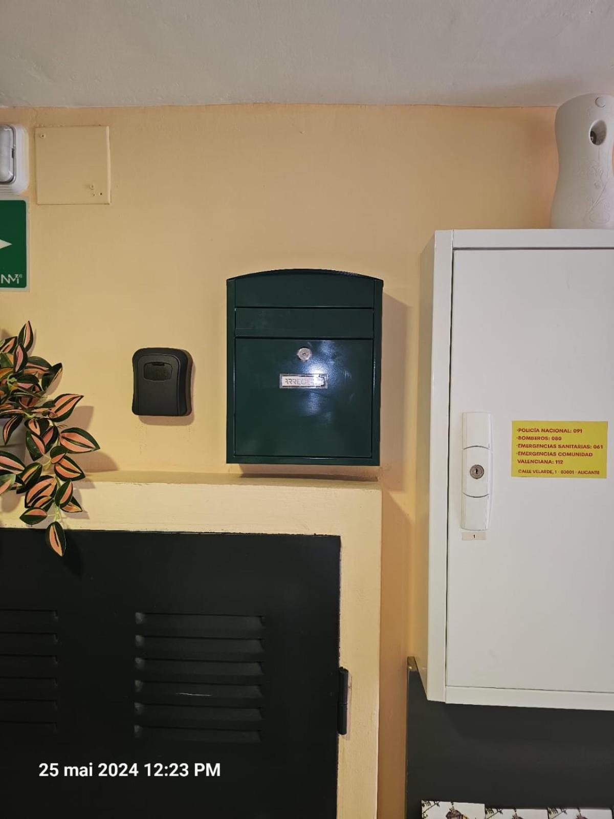 אליקאנטה Apartamentos Turisticos Kenzamin מראה חיצוני תמונה